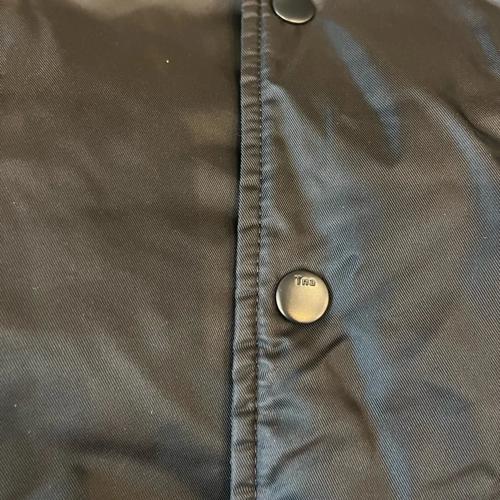 Aritzia TNA Womens Medium Bomber Stadium Jacket Black Satin Varsity Y2K - Picture 8 of 10